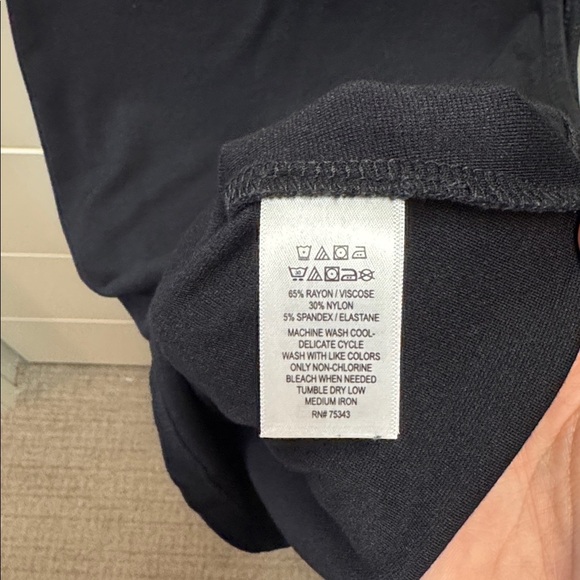 Adrienne Vittadini Classic Black Muscle Tee - Picture 3 of 3